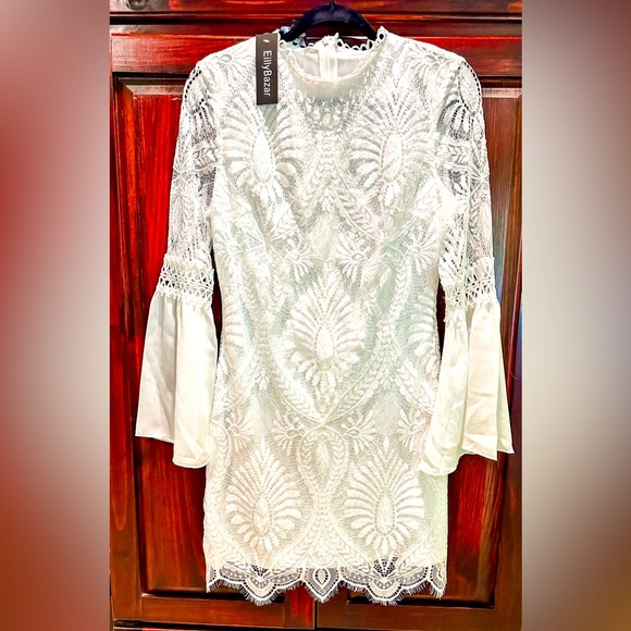 White Eilly Bazar Bell Sleeve Scallop Hem Guipure Lace Fitted Dress - Picture 1 of 5